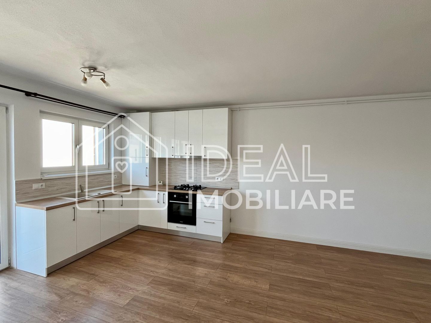 Apartament cu 3 camere si doua balcoane – Cartierul Arhitectilor - Poză 3