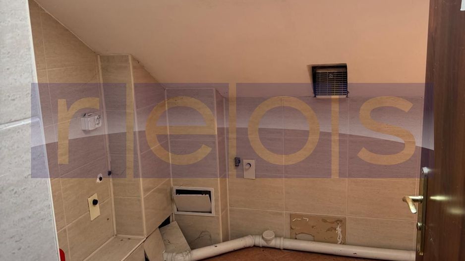 DE VÂNZARE VILĂ | OPORTUNITATE DE INVESTIȚIE | PRETABILĂ CENTRU BĂTRÂNI - Poză 33