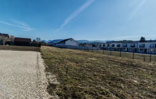 BARTOLOMEU,teren intravilan de 774 mp,intre case,constructii P+2