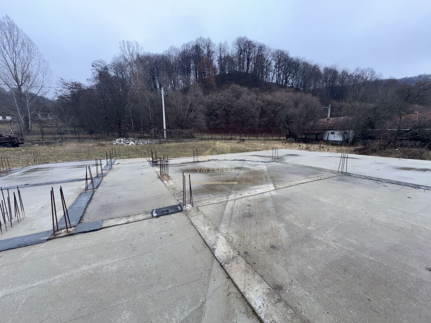 TEREN INTRAVILAN 2200 MP CAMPULUNG ARGES - Poză 24