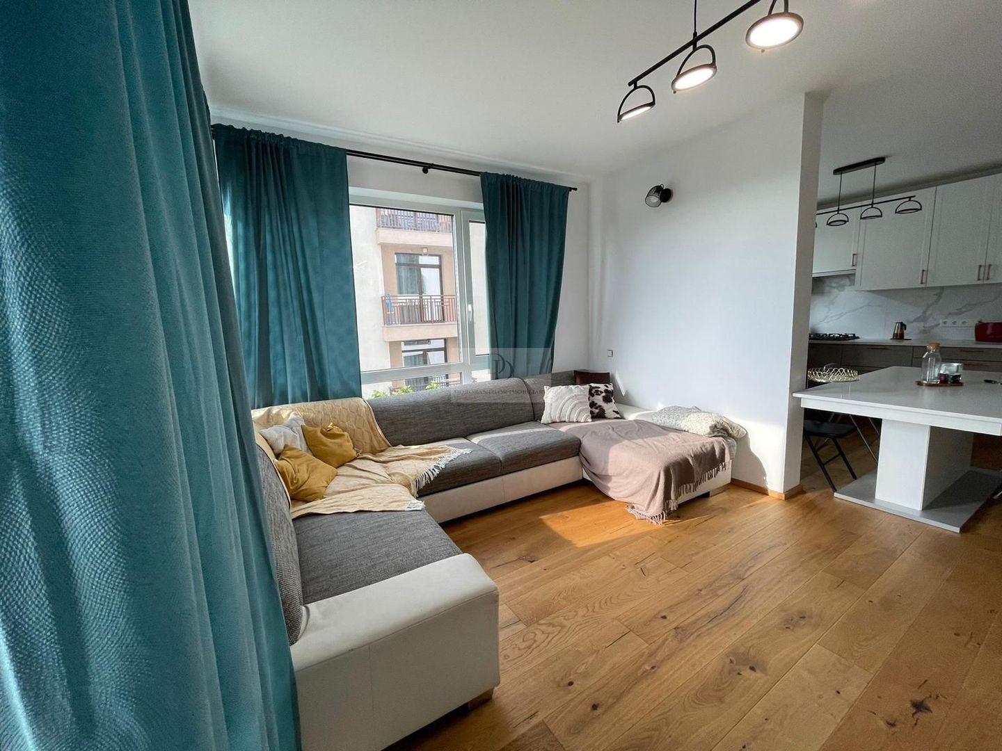 Apartament elegant 4 camere | Garaj privat | Cartier Europa - Poză 1