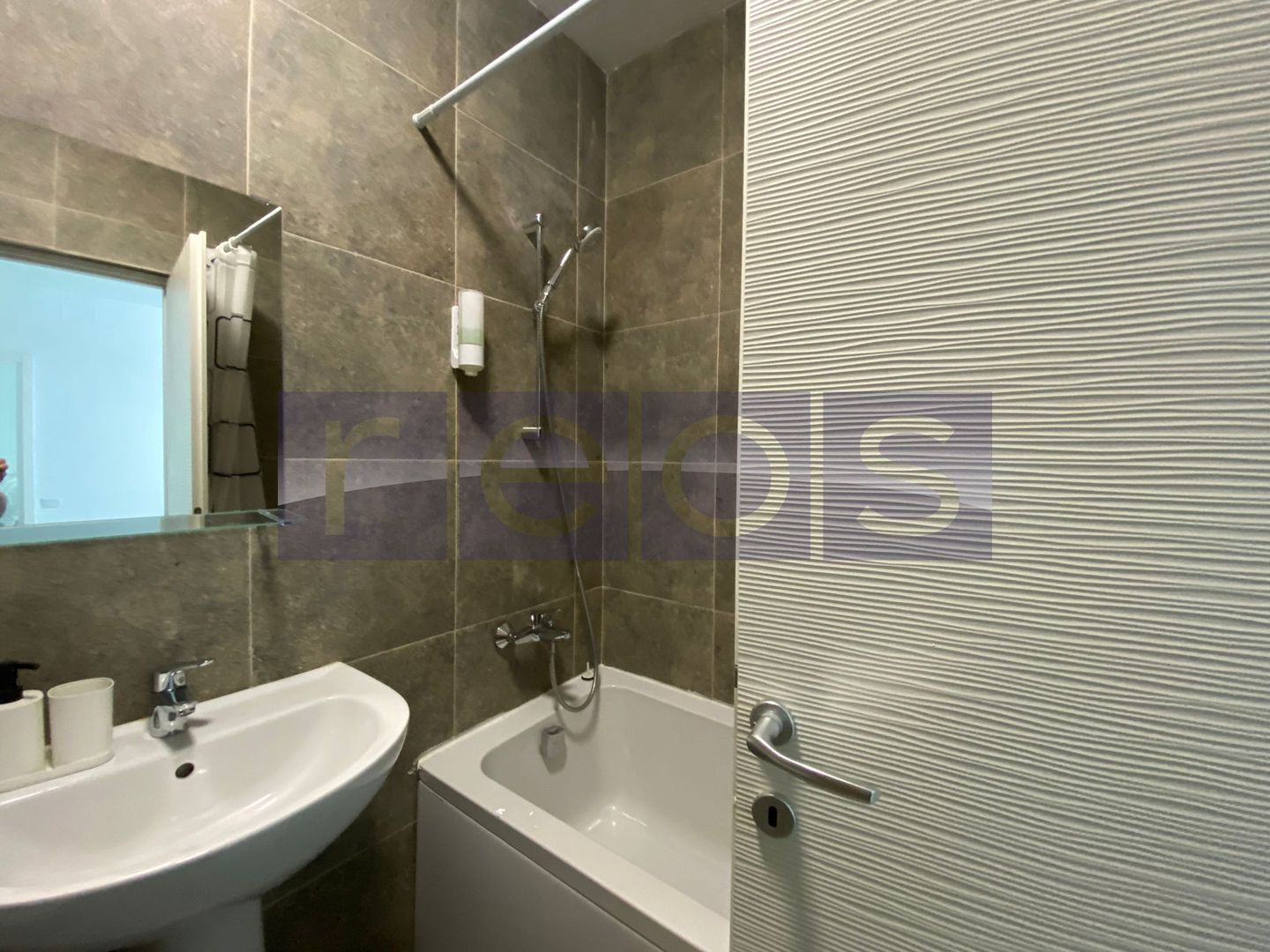 DE VÂNZARE APARTAMENT | 2 CAMERE | ZONA BĂNEASA - Poză 5