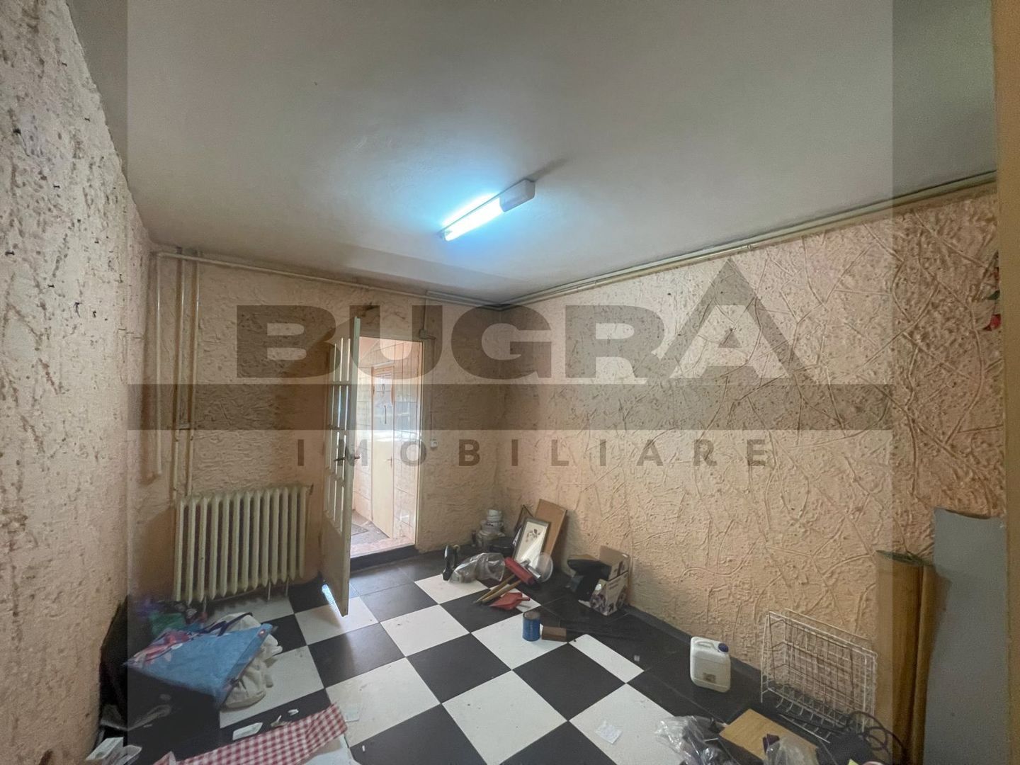 Apartament de 4 camere, decomandat, 80 mp, zona strazii Golden Tulip - Poză 1