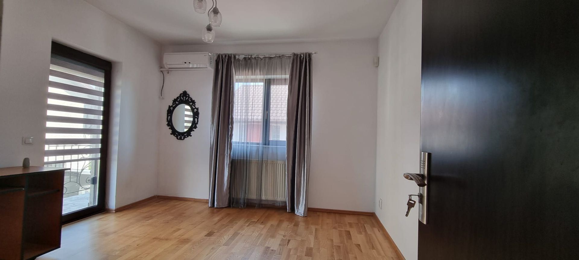 Casă individuală 4 camere - Poză 1