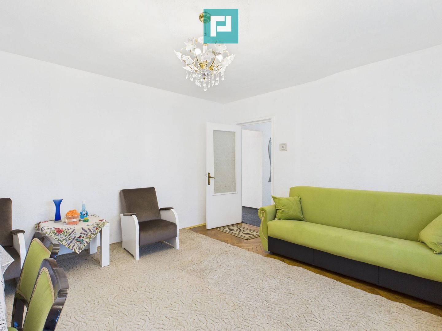Apartament decomandat cu patru camere de inchiriat - Poză 6