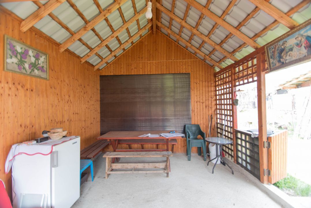  Casa gata de mutat+teren 1000 mp in zona de deal, jud. Arges - Poză 14