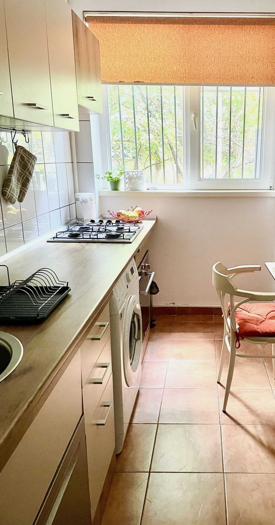 Inchiriere ap 2 camere Vatra Luminoasă - Poză 5