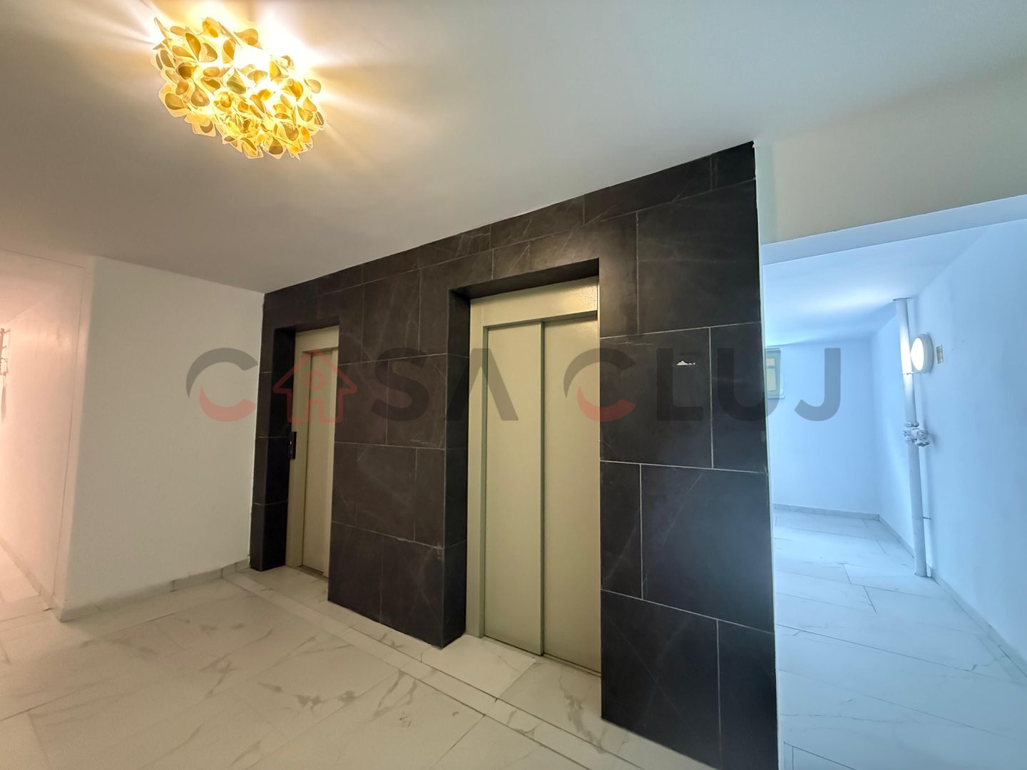 Apartament modern, cu vedere la Baza Sportiva Gheorgheni ! - Poză 11