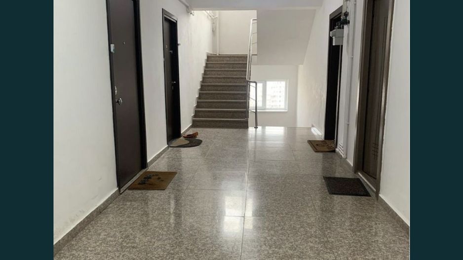 Tomis 3 apartament 3 camere - Poză 1