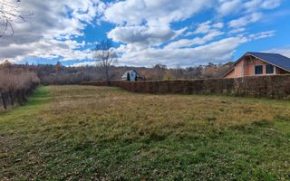 Teren de vanzare în reprezentare exclusivă, situat pe Valea Avrigului! - Poză 1