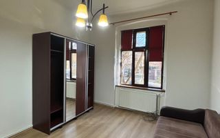 Apartament 2 camere,curte comuna/4 proprietari - Poză 13