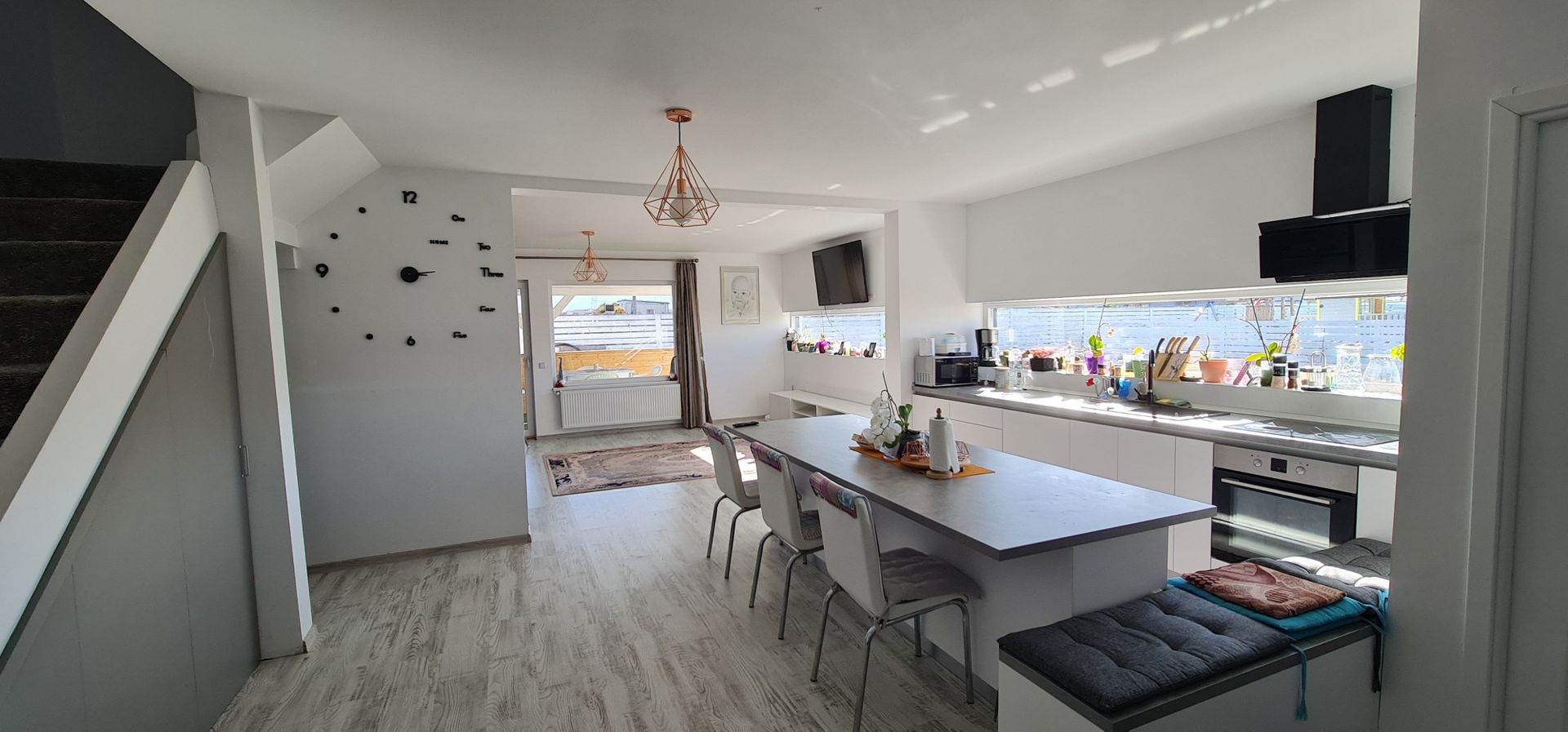 Casa 4 camere finalizata intabulata cartier Izvor Tarlungeni Brasov - Poză 1