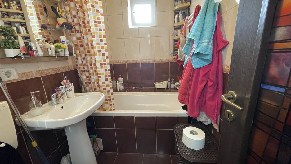 Locuinta luminoasa la mansarda-constructie 2013 - Poză 12