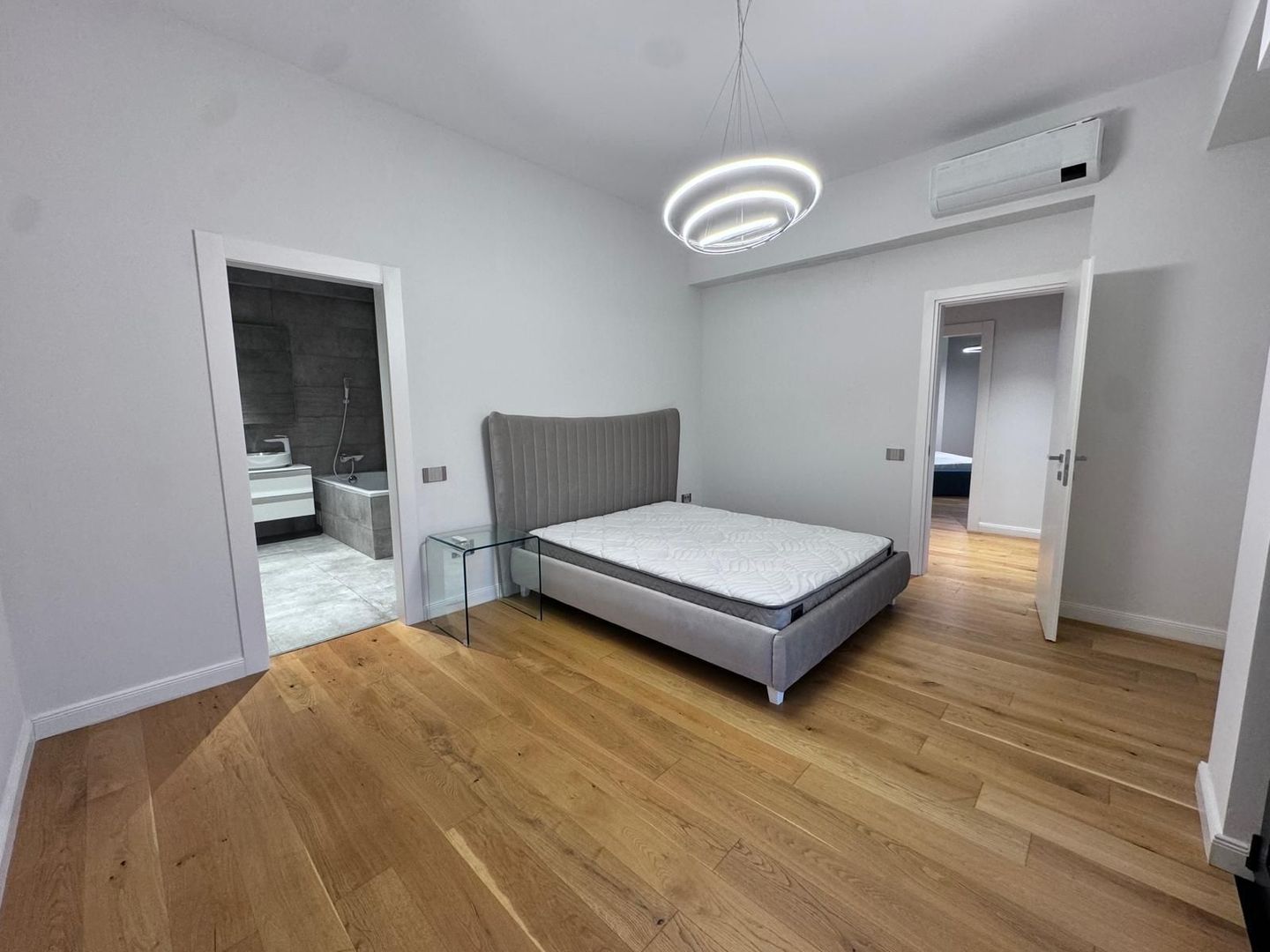 Penthouse parc Herastrau apartament 5 camere 3 băi - Poză 10