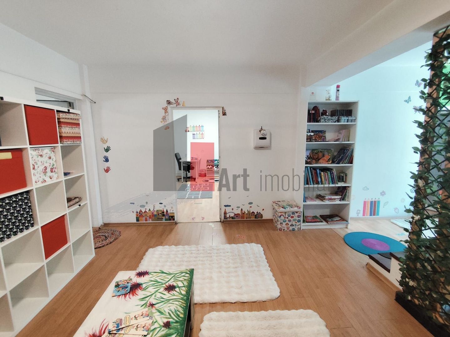 Vila de inchiriat/ Spatiu comercial.(etaj1/mansarda) Domenii - Poză 18