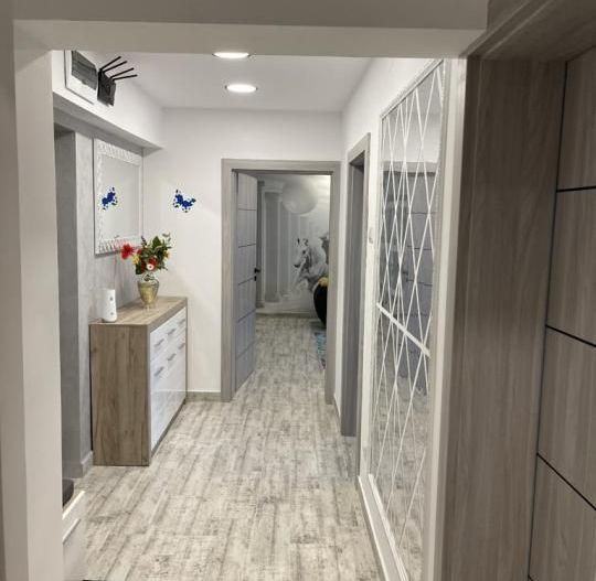 P-ta Alba Iulia - Bld. Burebista, apartament 2 camere decomandate - LUX, et.4 - Poză 6