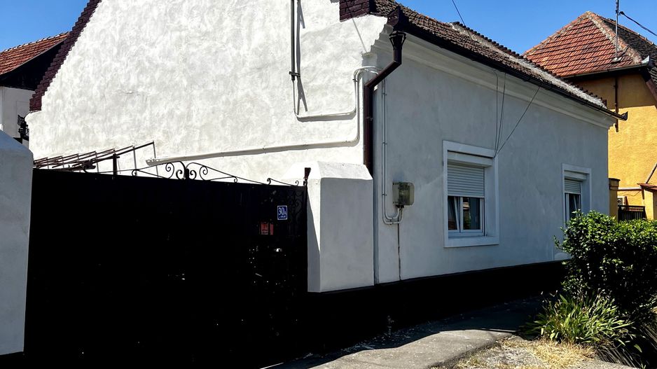Casa in Oradea 1200 mp teren 400 mp cladiri - Poză 7