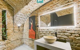 Eleganță subterană - pivniță exclusivistă Arad - Poză 4