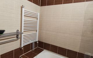 Apartament spațios de închiriat 3 camere Racadau - Poză 7