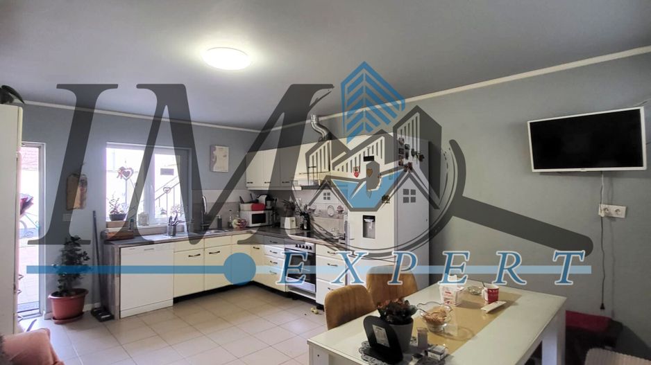 Casa moderna de vânzare intre Sebeș si Petresti - Poză 3