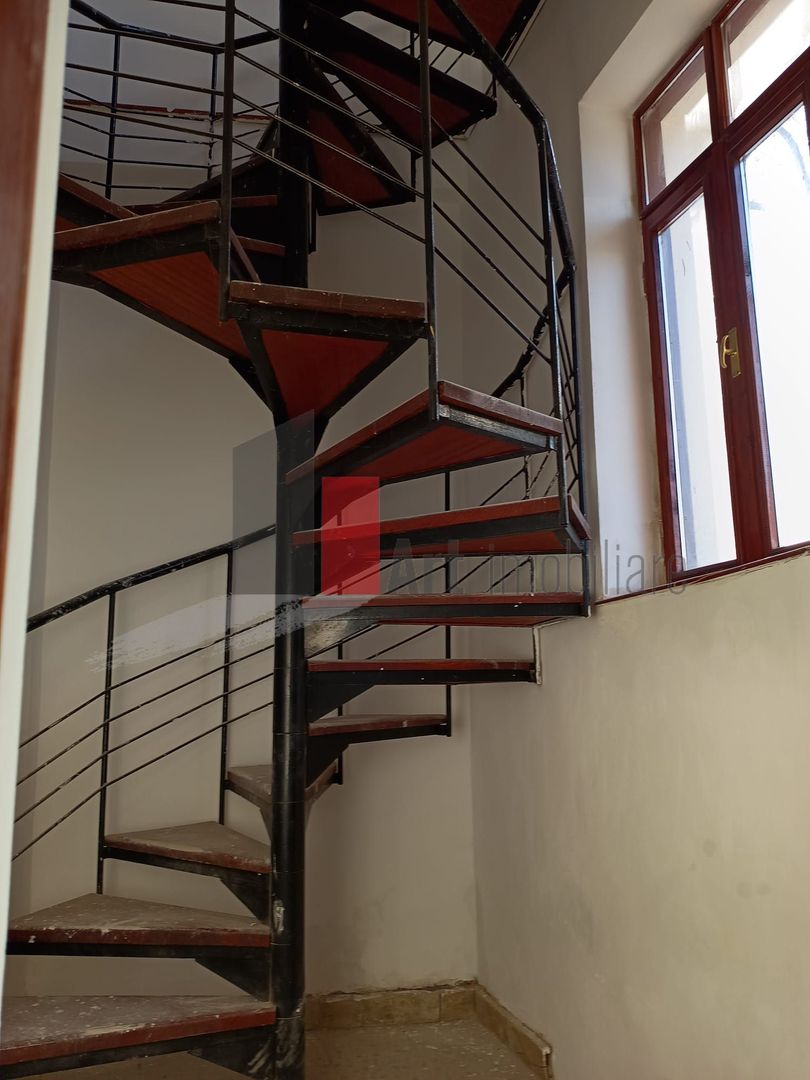 Vila  de inchiriat recent renovata - Poză 34