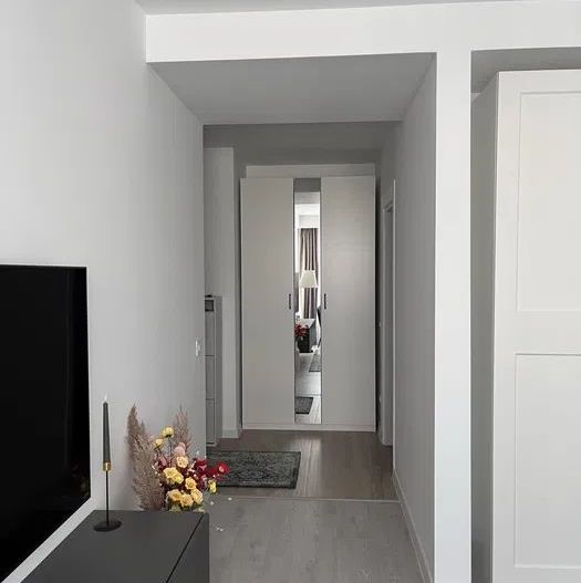 Garsonieră Novum 56 – terasă, centrală proprie, Metrou 10 min - Poză 3