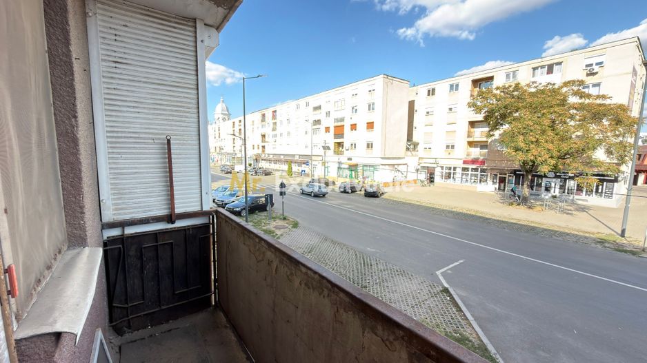 Apartament 2 camere Etaj I / C.A.Române - Carei / Zona Edex - Poză 12