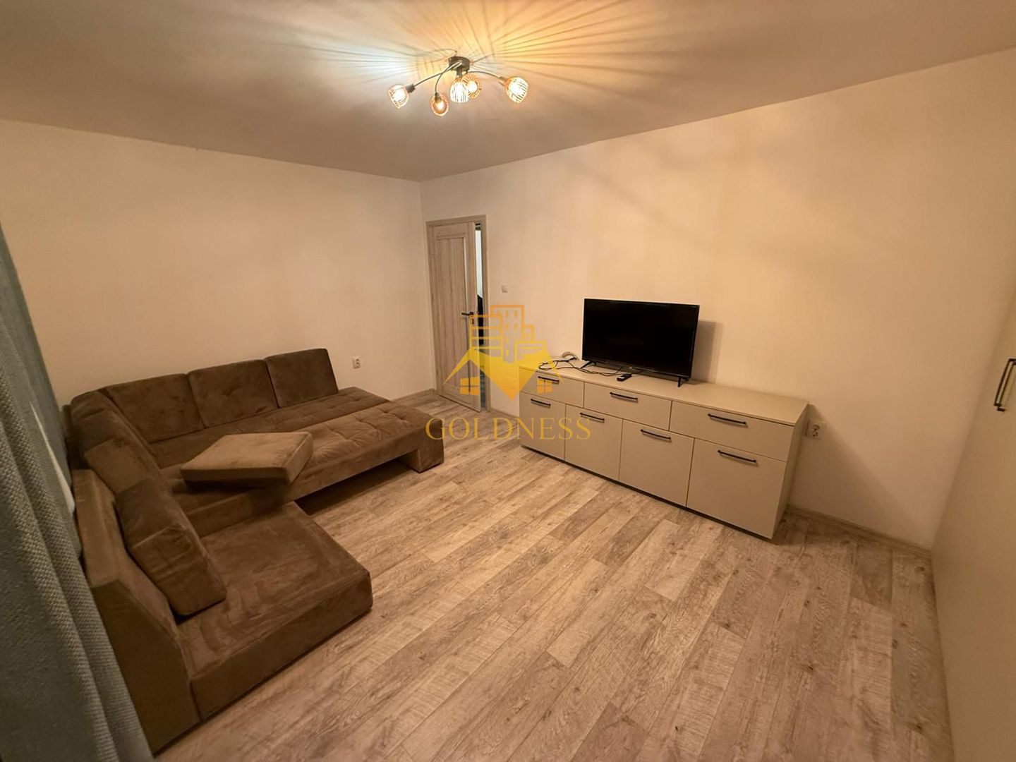 2 camere decomandate, balcon, Mega Image, Piata Marasti, Panemar - Poză 5