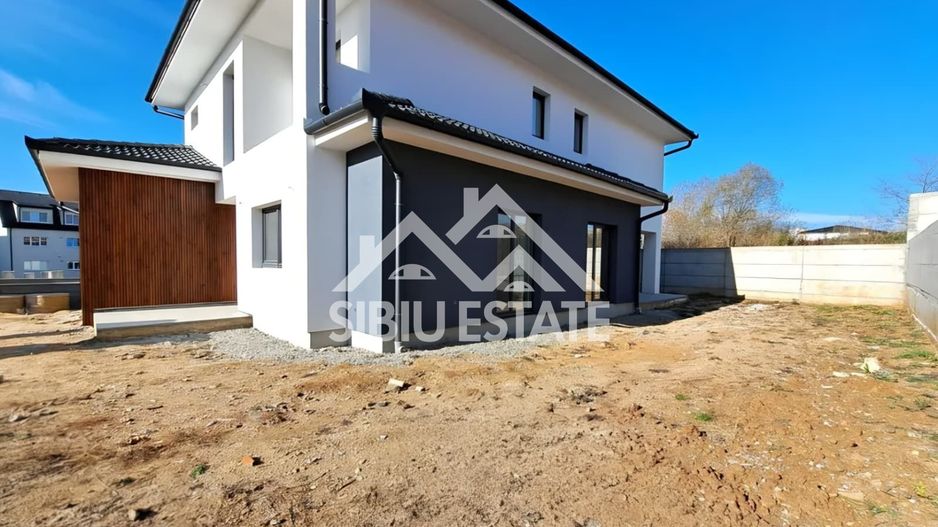 Casa individuala de lux, cu garaj, Selimbar, Sibiu - Poză 4