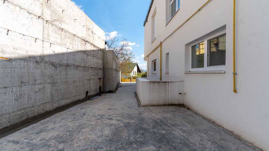 Casă / Vilă cu 5 camere de închiriat în zona Dambul Rotund - Poză 8