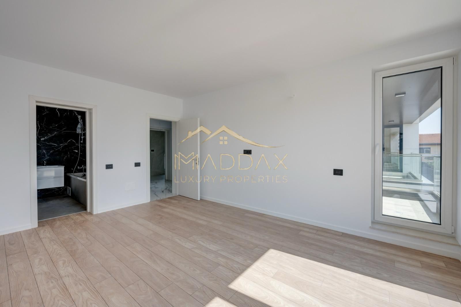 Vila LUX _P+2***5 camere//Lac Pipera-Tunari - Poză 13