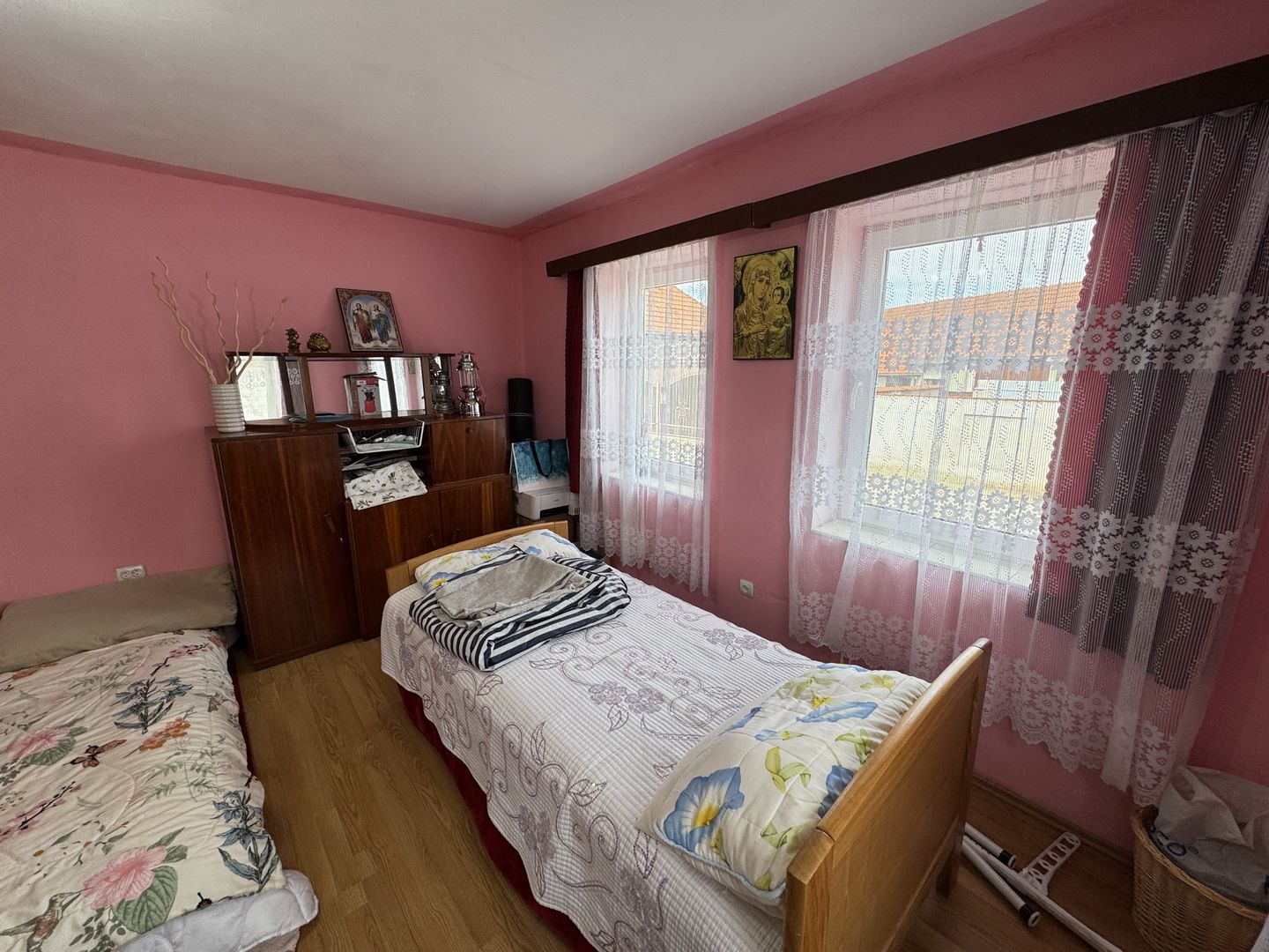Casa individuala in Arpasu de Sus, teren mare, partial renovata - Poză 20