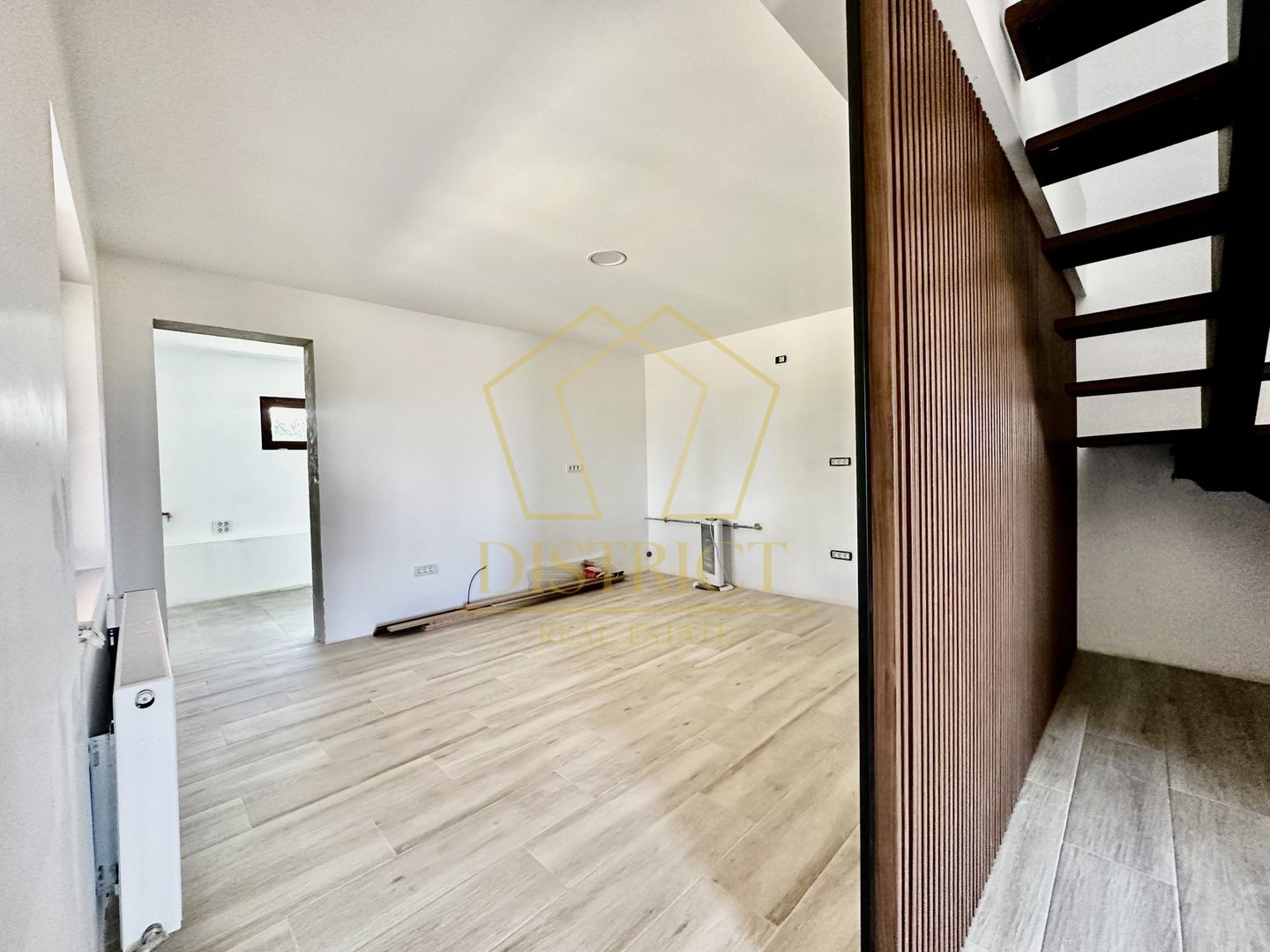 Casa individuala cu 5 camere | Teren 600mp | Dumbravita - Poză 5