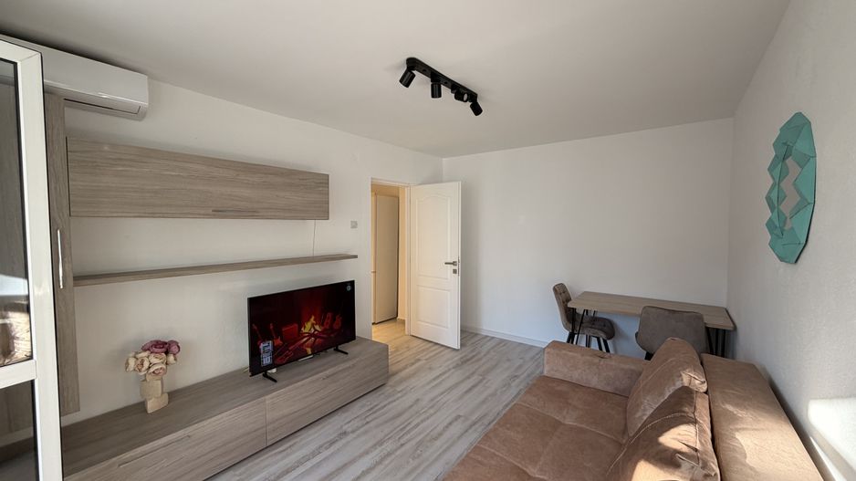 Apartament 2 camere renovat 2025, bloc 1976 – Sălăjan - Poză 3