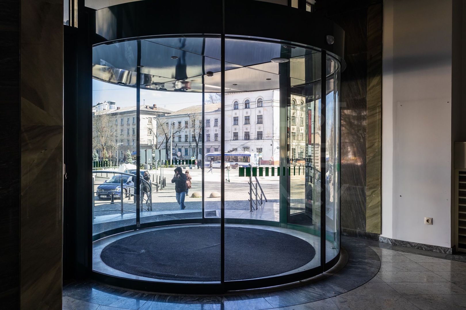 Chirie, spațiu de birouri, 2644 mp, + 11,6 ari teren, Centru, Chișinău - Poză 9