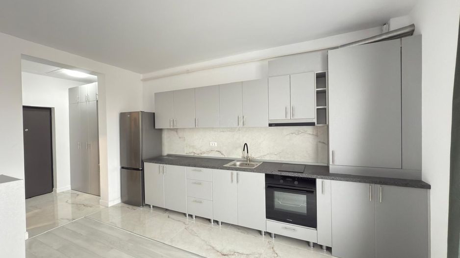 Apartament tip studio. Loc de depozitare in pod. Asfalt. - Poză 2