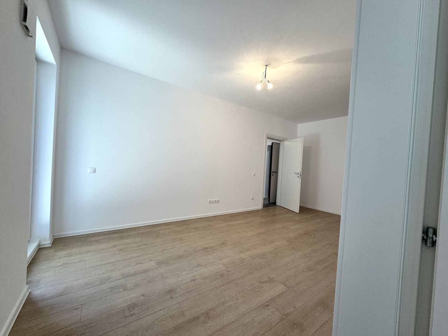 3 camere SU 74 mp + terasa 13.5 mp - Sector 1 - Poză 9