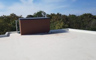 Pensiune deosebită de vânzare în Neptun – la doar 5 minute de plajă! - Poză 14