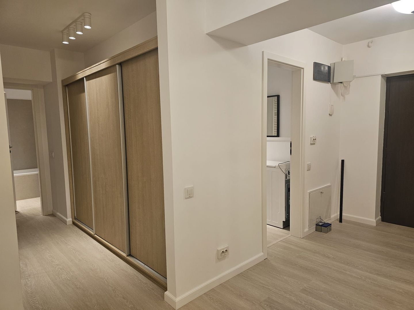 Apartament 4 camere mobilat , Zona Rond Alba Iulia - Poză 23