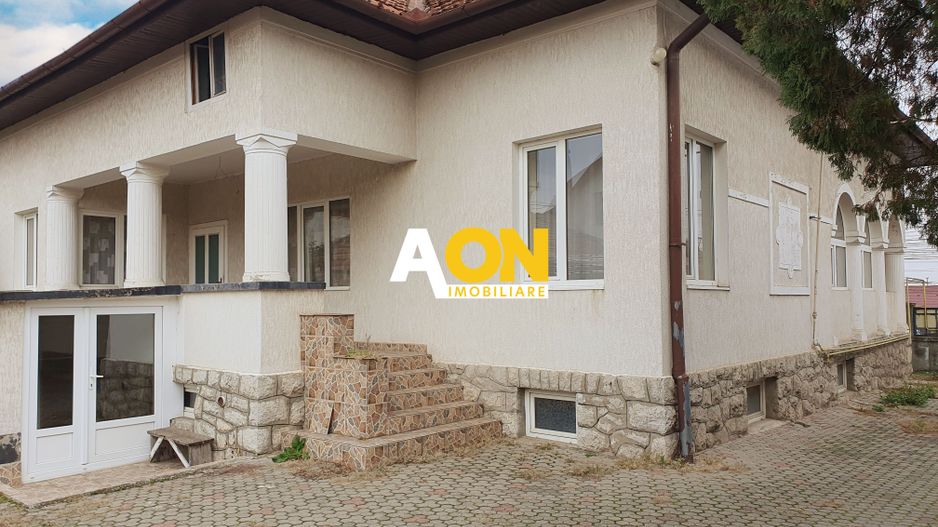 Casa 5 camere, D+P, pretabila pentru birouri, 322 mp teren, Centru - Poză 1