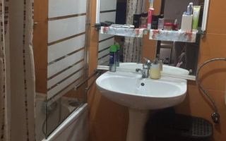 Apartament cu terasă generoasă – zona Petrom. - Poză 7