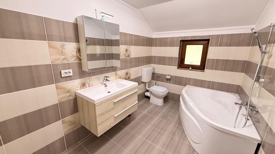 Vilă individuala Tunari | Curte libera 200 mp - Poză 18