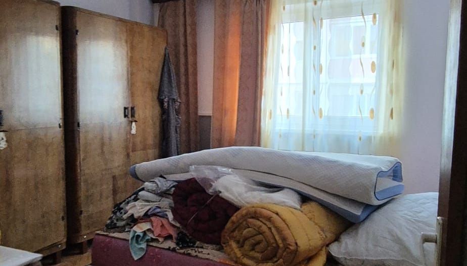 Apartament cu 3 camere de vazare in Cugir - Poză 4