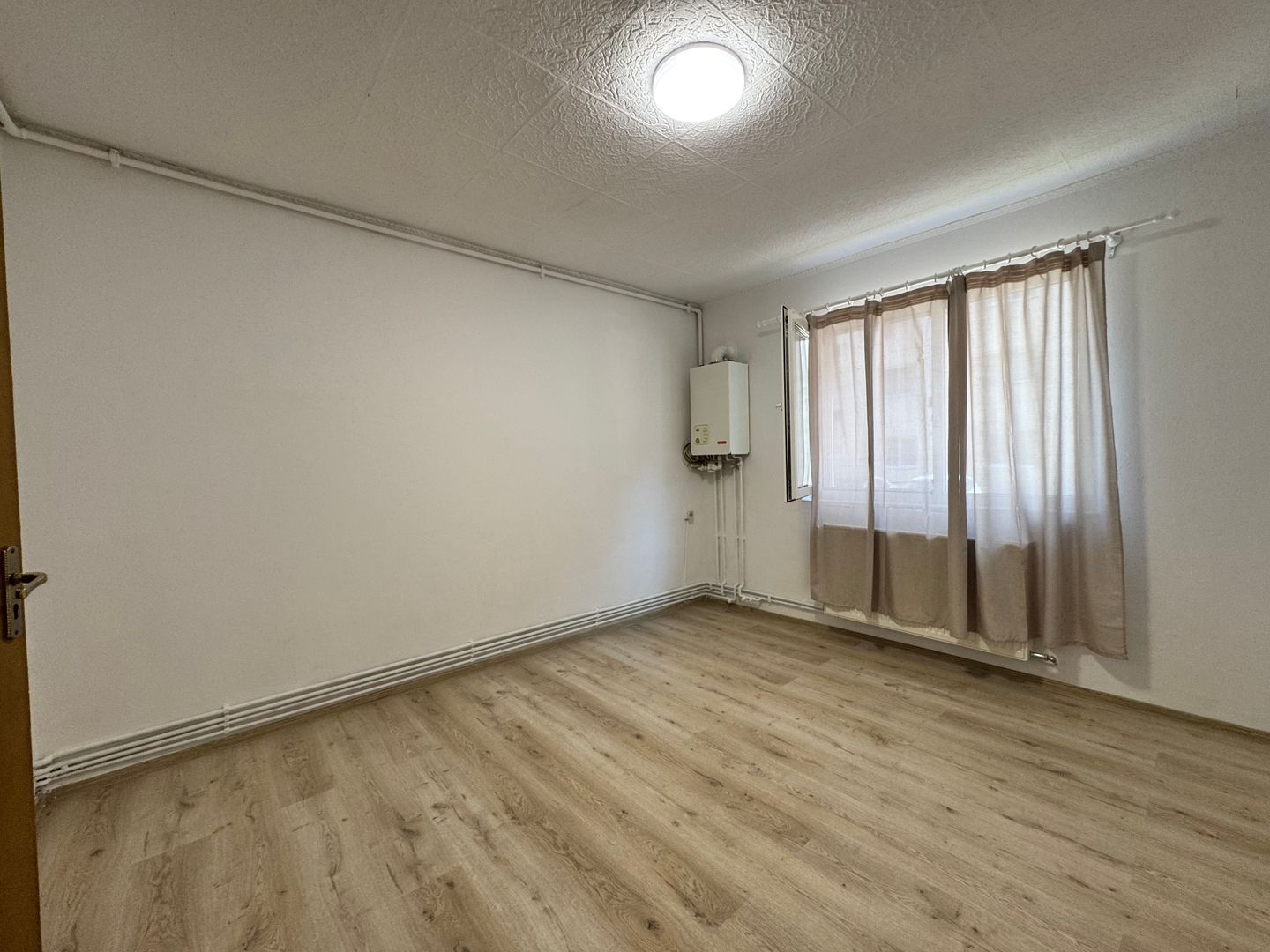 Garsoniera la parter inalt, Zona Stefan cel mare - Poză 2