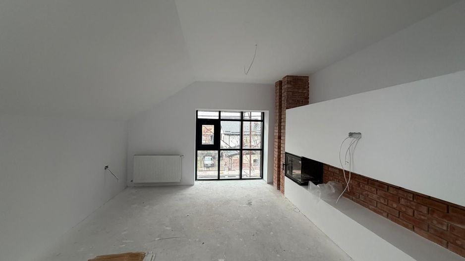 Locuință tip duplex cu design modern și curte proprie | 800m Colosseum mall - Poză 11