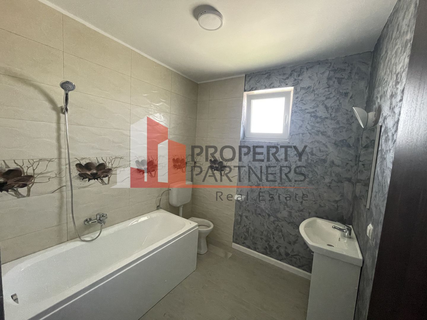 Casa în comuna Sabareni, judetul Giurgiu. - Poză 18