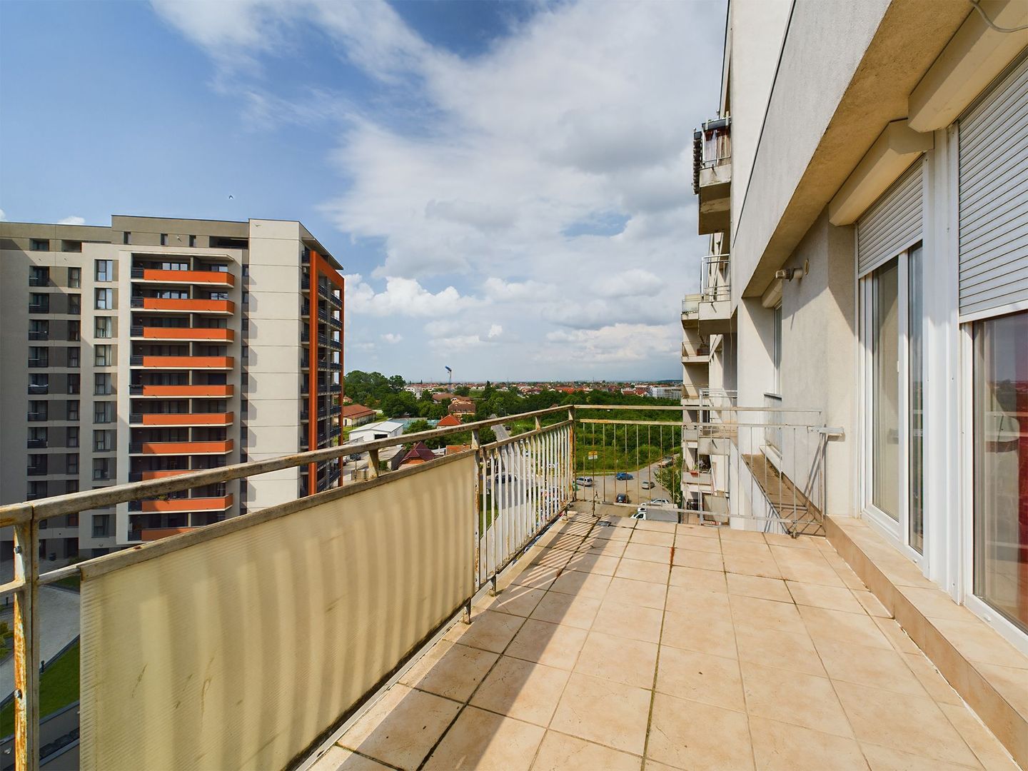 Apartament cu 2 camere mobilat și utilat în bloc cu lift - Poză 8