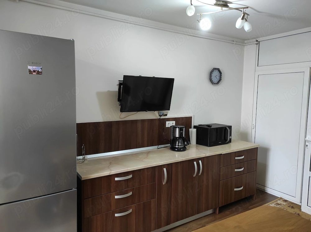 De închiriat | Apartament 3 camere decomandat | Str. Nicolae Iorga - Poză 2
