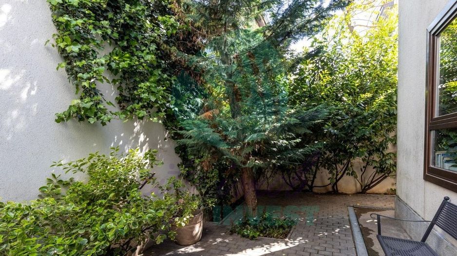 CASA ART-DECO CONSOLIDATA in 2011 cu gradina de 160 mp - Poză 23