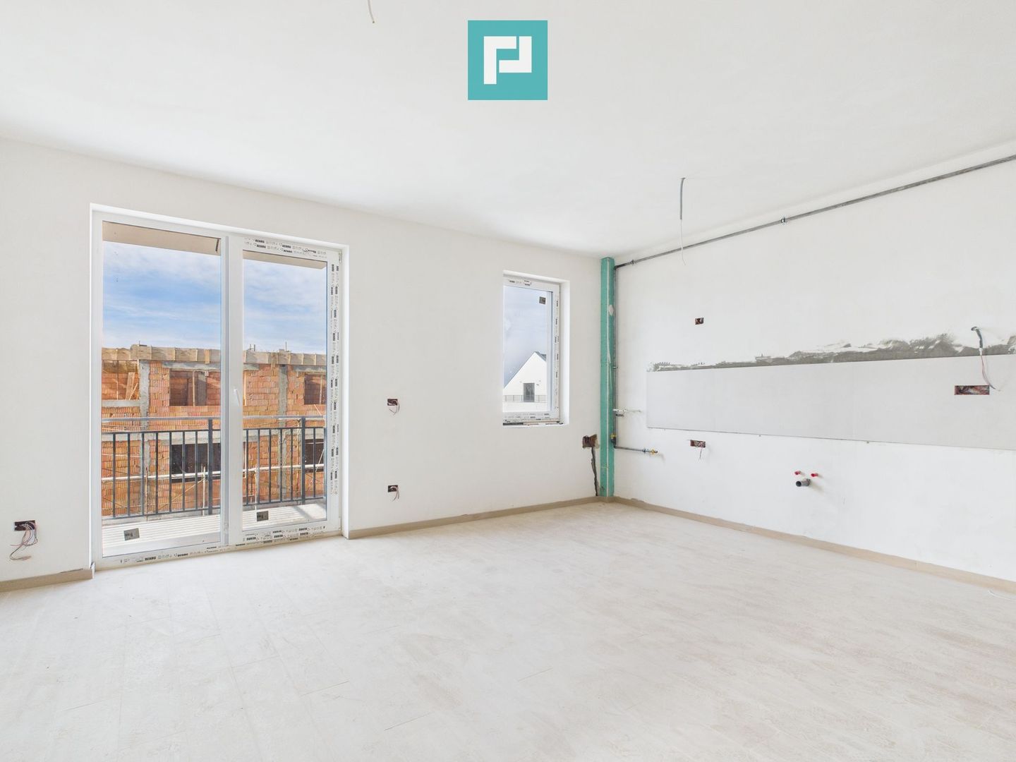 Apartament spatios în Freidorf lângă Shopping City - Poză 4